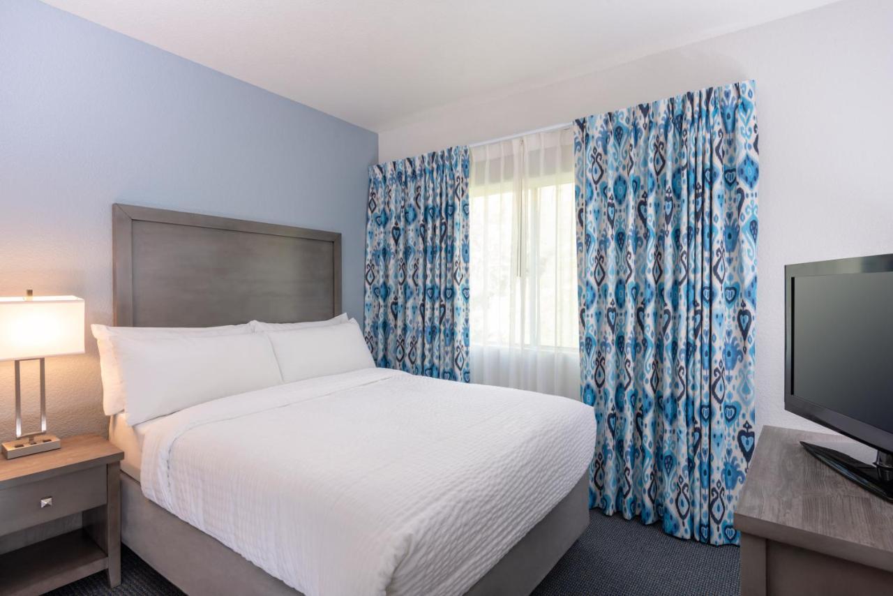 Beachfront Inn And Suites At دانا بوينت المظهر الخارجي الصورة