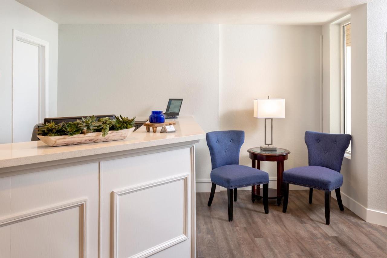 Beachfront Inn And Suites At دانا بوينت المظهر الخارجي الصورة