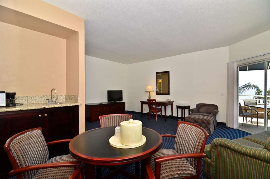 Beachfront Inn And Suites At دانا بوينت الغرفة الصورة