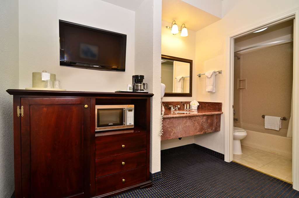Beachfront Inn And Suites At دانا بوينت الغرفة الصورة